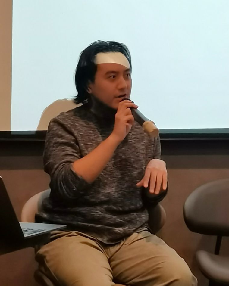 张振 照片